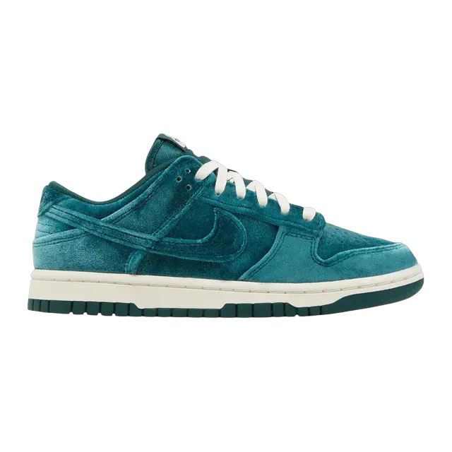 Dunk Low Green Velvet — Authentic Shoes & Footwear at CLZTURE