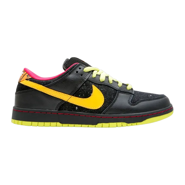 Dunk Low Premium SB Space Tiger — Authentic Nike in stock at CLZTURE
