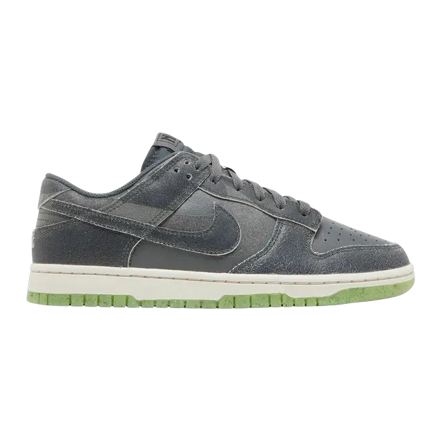 Dunk Low Se Halloween – Cauldron — Authentic Nike in stock at CLZTURE