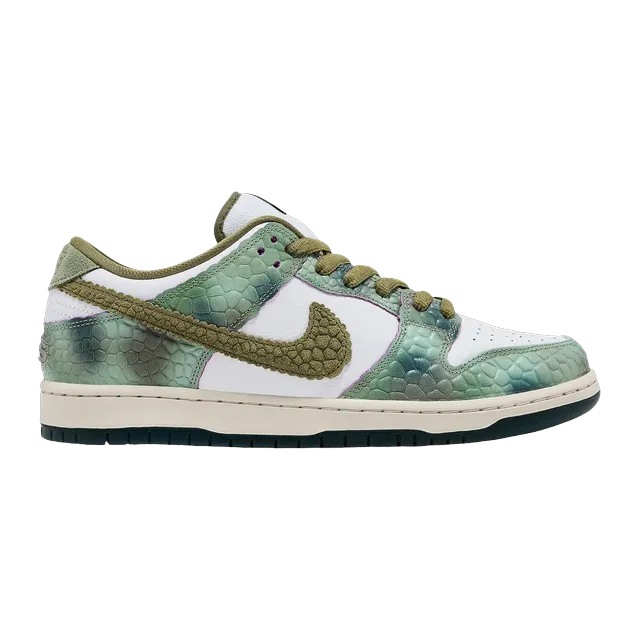 Alexis Sablone x Dunk Low SB Chameleon — Authentic Nike in stock at CLZTURE