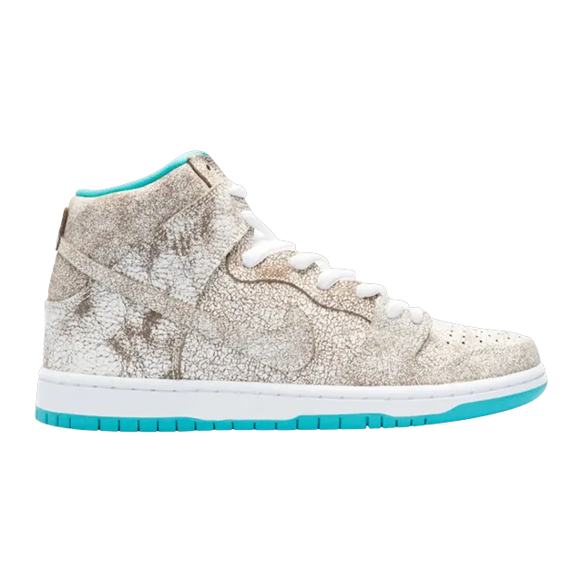 Dunk High Premium SB Flamingo — Authentic Nike in stock at CLZTURE