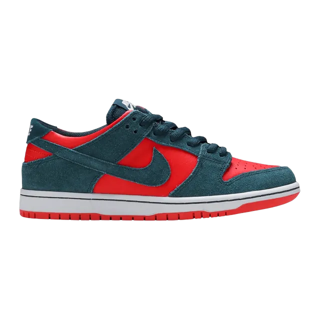 Zoom Dunk Low Pro SB Reverse Shark — Authentic Nike in stock at CLZTURE