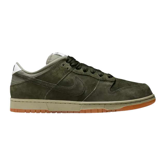Dunk Low SB Pro b Sequoia — Authentic Nike in stock at CLZTURE