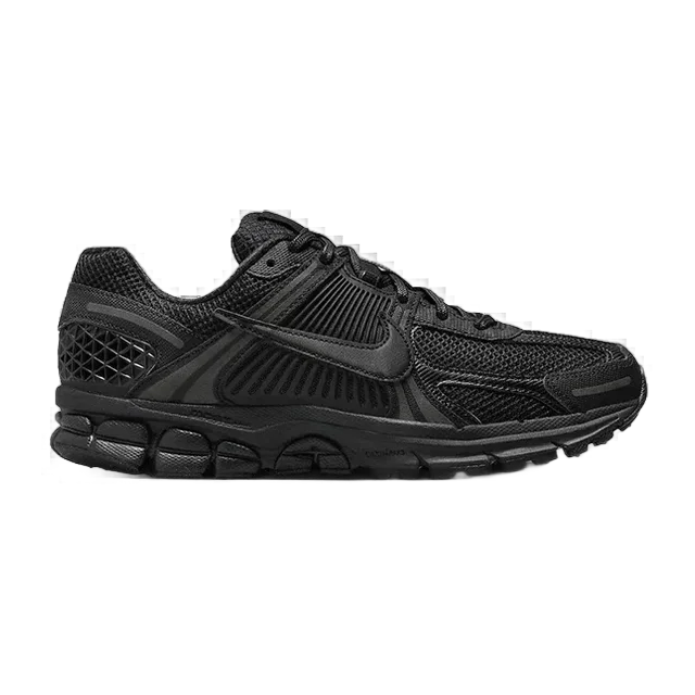 Nike Vomero Triple Black — Authentic Nike at CLZTURE