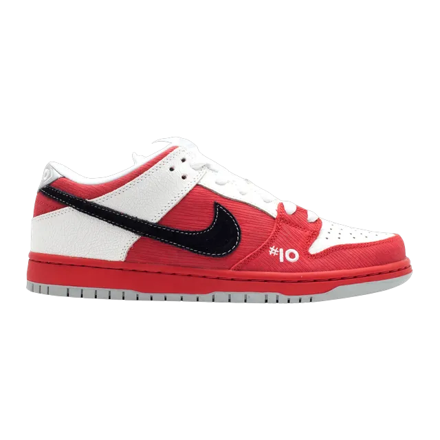 Dunk Low Premium SB Roller Derby — Authentic Nike in stock at CLZTURE