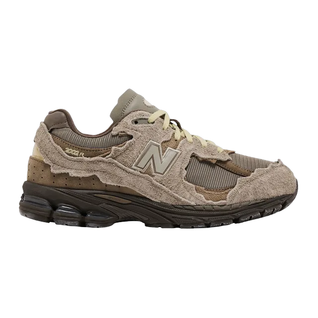New Balance 2002R Protection Pack Brown — Authentic New Balance in stock at CLZTURE