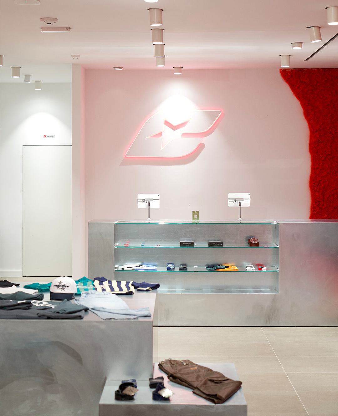 CLZTURE store