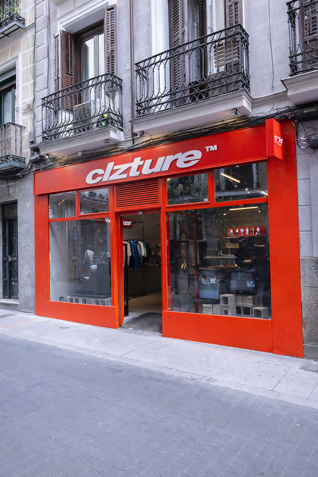 CLZTURE store